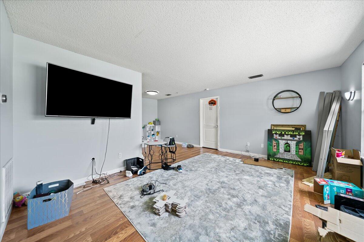 244 Rheine Road Northwest Palm Bay, FL 32907 - Photo 4 of 23 05-untitled-17