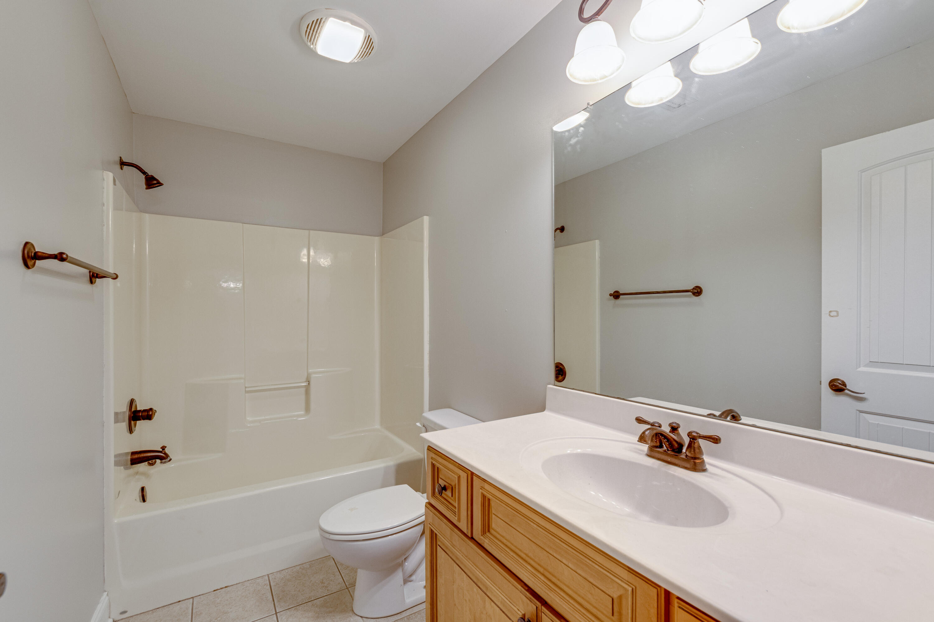 96 Battle Farm Court Rock Spring, GA 30739 - Photo 12 of 23 96 Battle Farm Ct-19