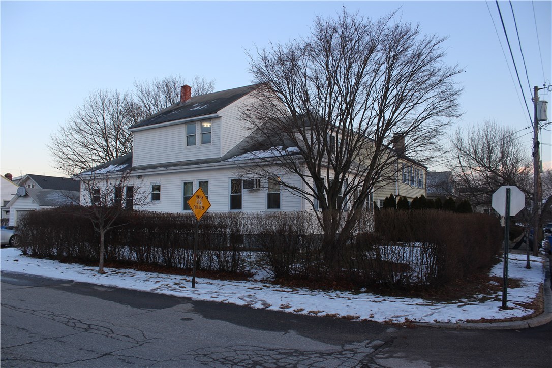 31 Ausdale Road Cranston, RI 02910 - Photo 3 of 34 EXTERIOR FRONT