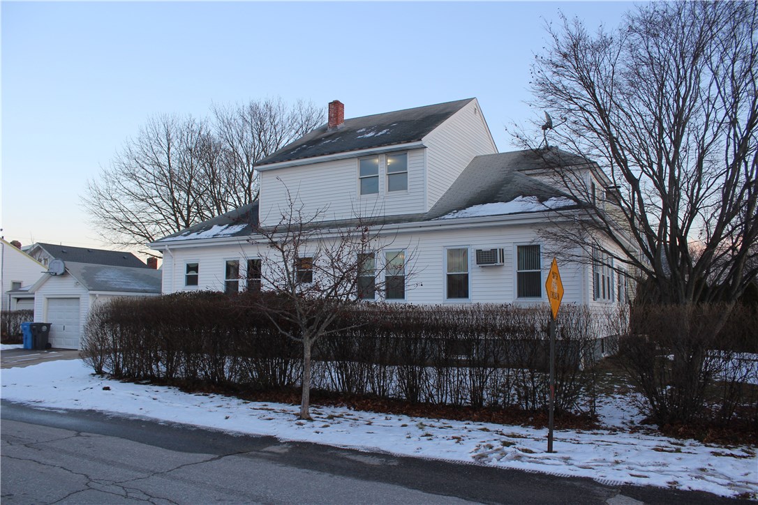 31 Ausdale Road Cranston, RI 02910 - Photo 4 of 34 EXTERIOR FRONT