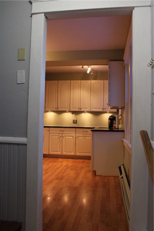31 Ausdale Road Cranston, RI 02910 - Photo 7 of 34 ENTRY