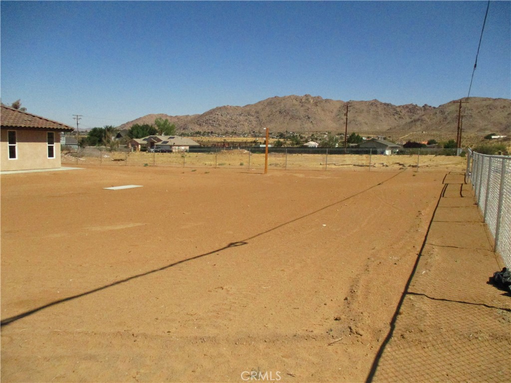 24980 Flint Road Apple Valley, CA 92307 - Photo 36 of 53