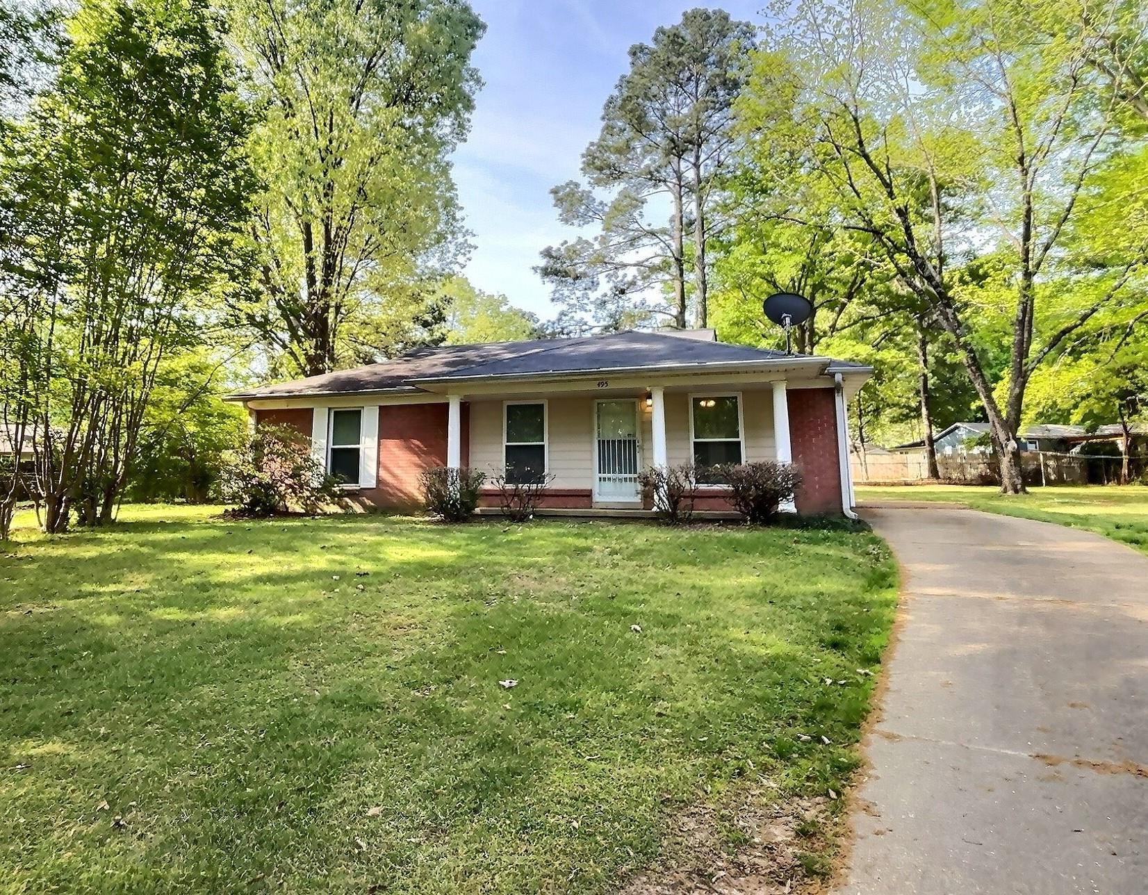 495 Greenview Cove Collierville, TN 38017 - Photo 2 of 18