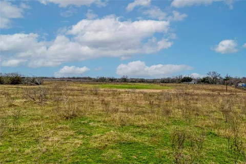$499,900 | 103 Robin Lane, Luling, TX 78648