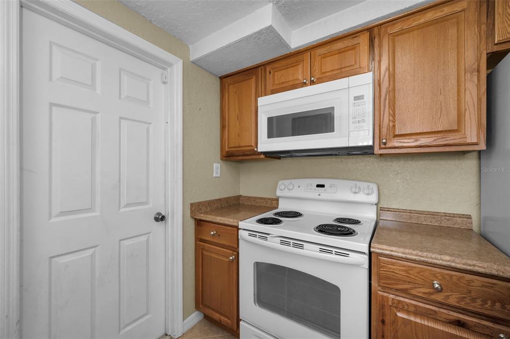 4445 Spring Lake Court New Port Richey, FL 34652 - Photo 12 of 39