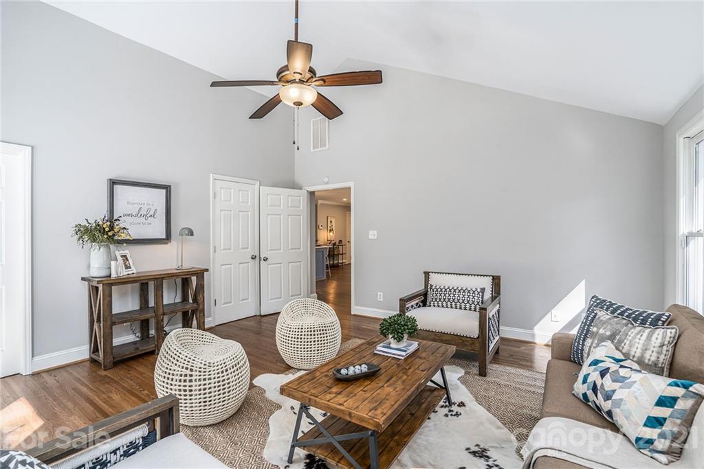 926 Burnley Road Charlotte, NC 28210 - Photo 14 of 33 Gallery Image 14
