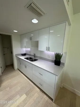 $270,000 | 827 East Cochise Drive, Unit B, Phoenix, AZ 85020