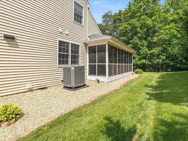 $361,500 | 41 Hickory Nut Lane, Staunton, VA 24401