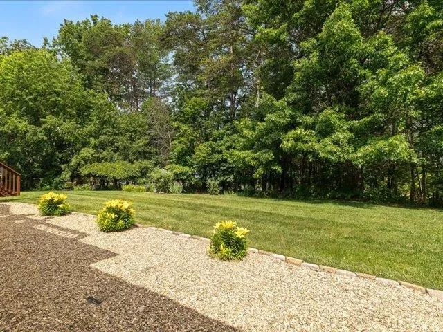 $361,500 | 41 Hickory Nut Lane, Staunton, VA 24401