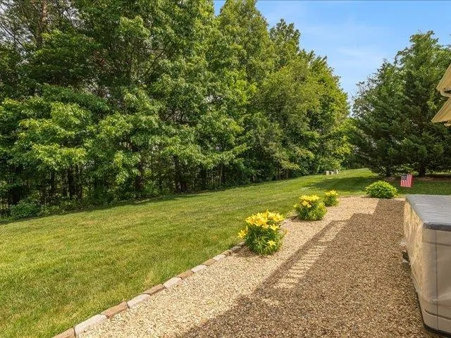 $361,500 | 41 Hickory Nut Lane, Staunton, VA 24401