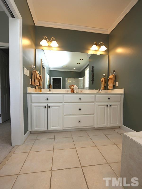3308 La Costa Way Raleigh, NC 27610 - Photo 14 of 25 Gallery Image 14