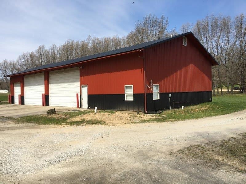 51625 East County Line Road Middlebury, IN 46540 - Photo 1 of 4 Gallery Image 1