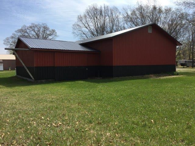 51625 East County Line Road Middlebury, IN 46540 - Photo 3 of 4 Gallery Image 3
