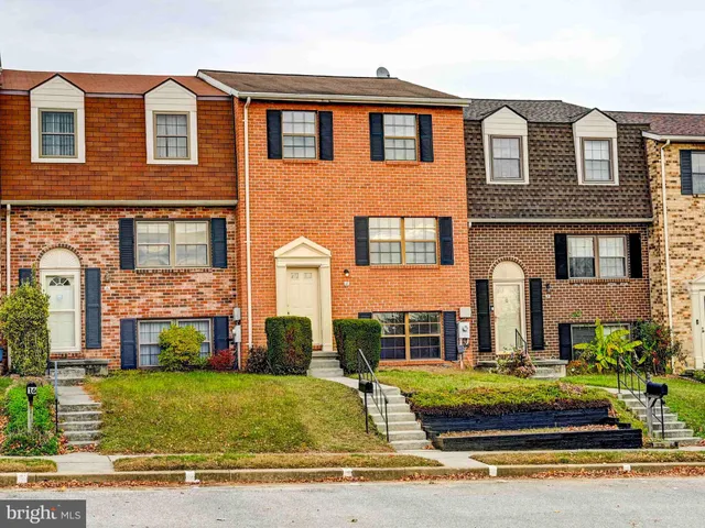$2,450 | 18 Clinton Hill Court, Catonsville, MD 21228