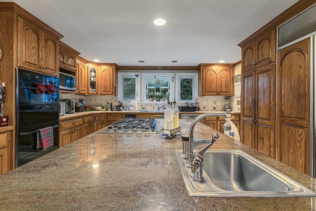 1 Rolleston Road Marblehead, MA 01945 - Photo 10 of 39 Gallery Image 10