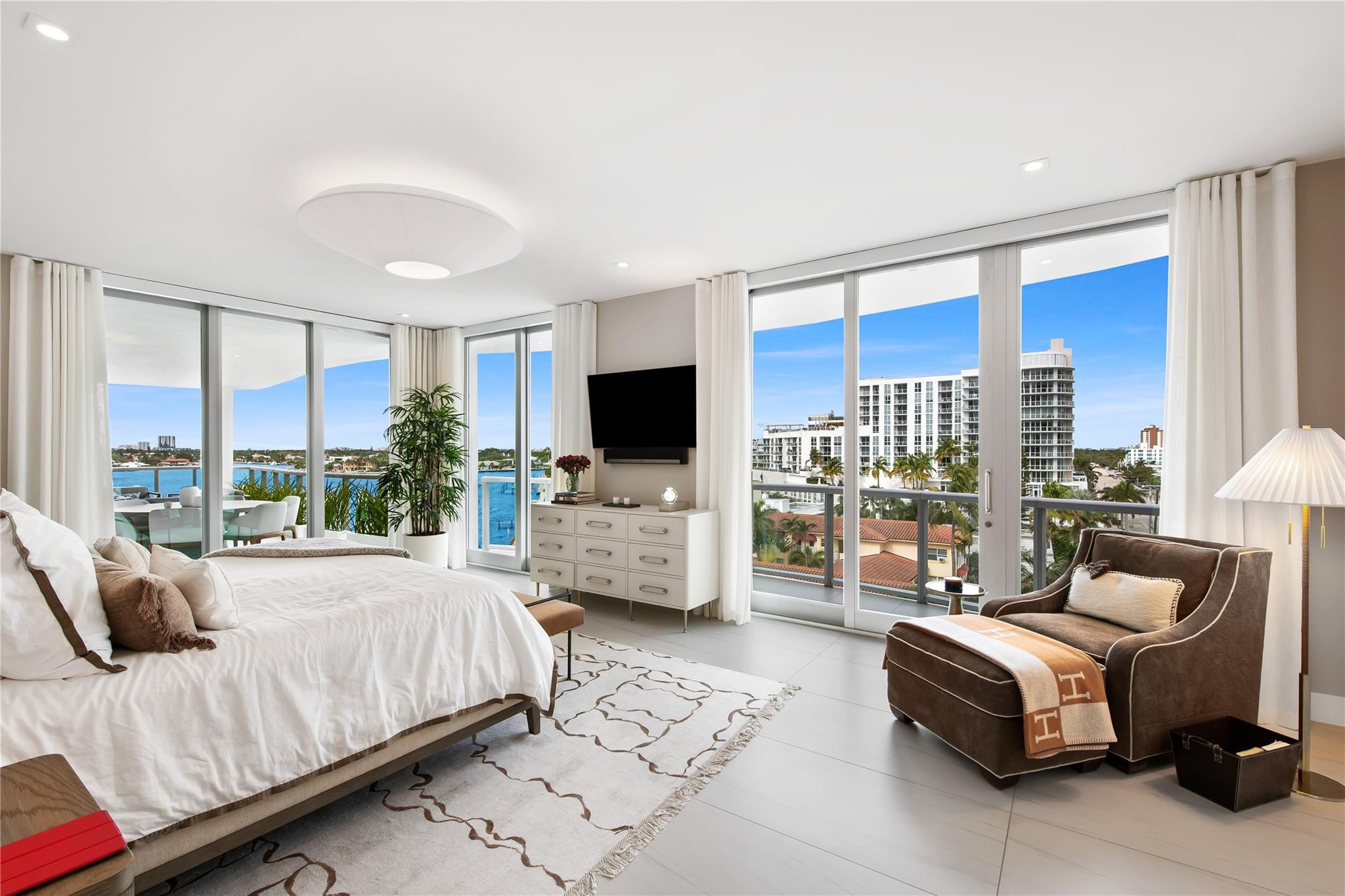 321 North Birch Road, Unit 603 Fort Lauderdale, FL 33304 - Photo 23 of 64 Photo 25