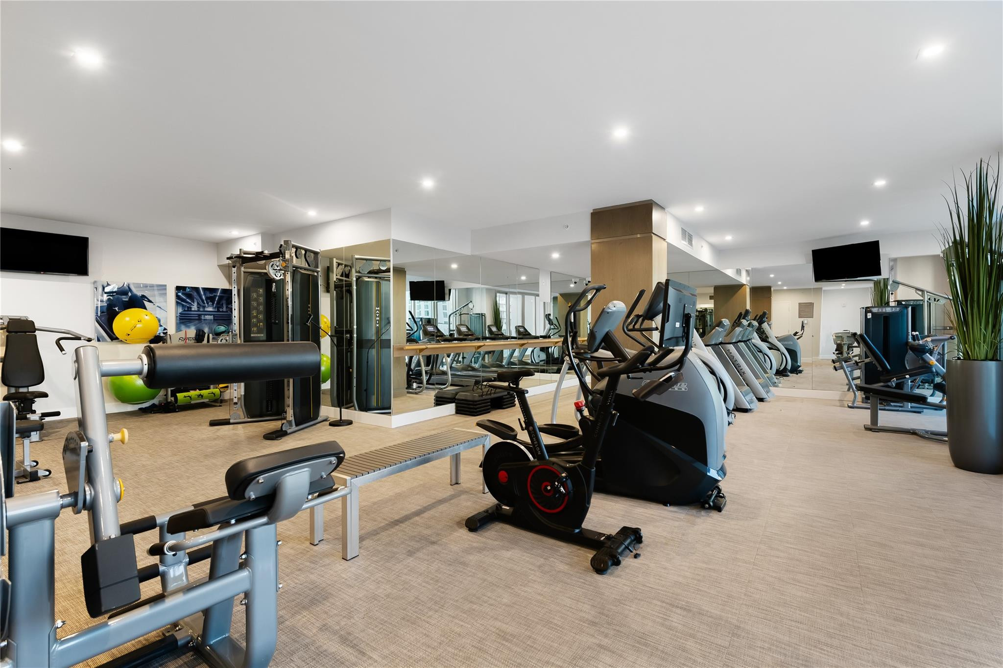 321 North Birch Road, Unit 603 Fort Lauderdale, FL 33304 - Photo 47 of 64 Photo 49
