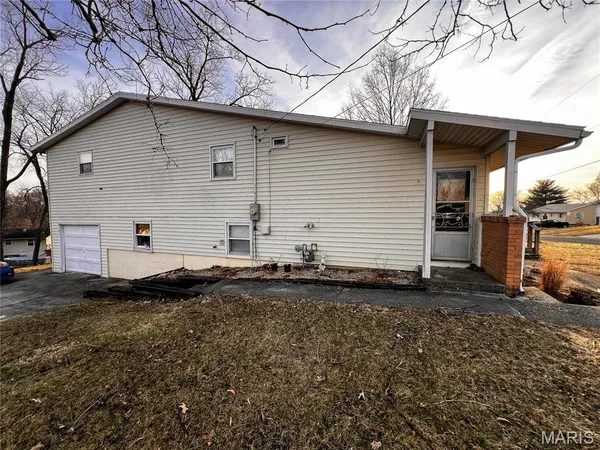 $137,500 | 1505 Shelley Drive, Vandalia, IL 62471