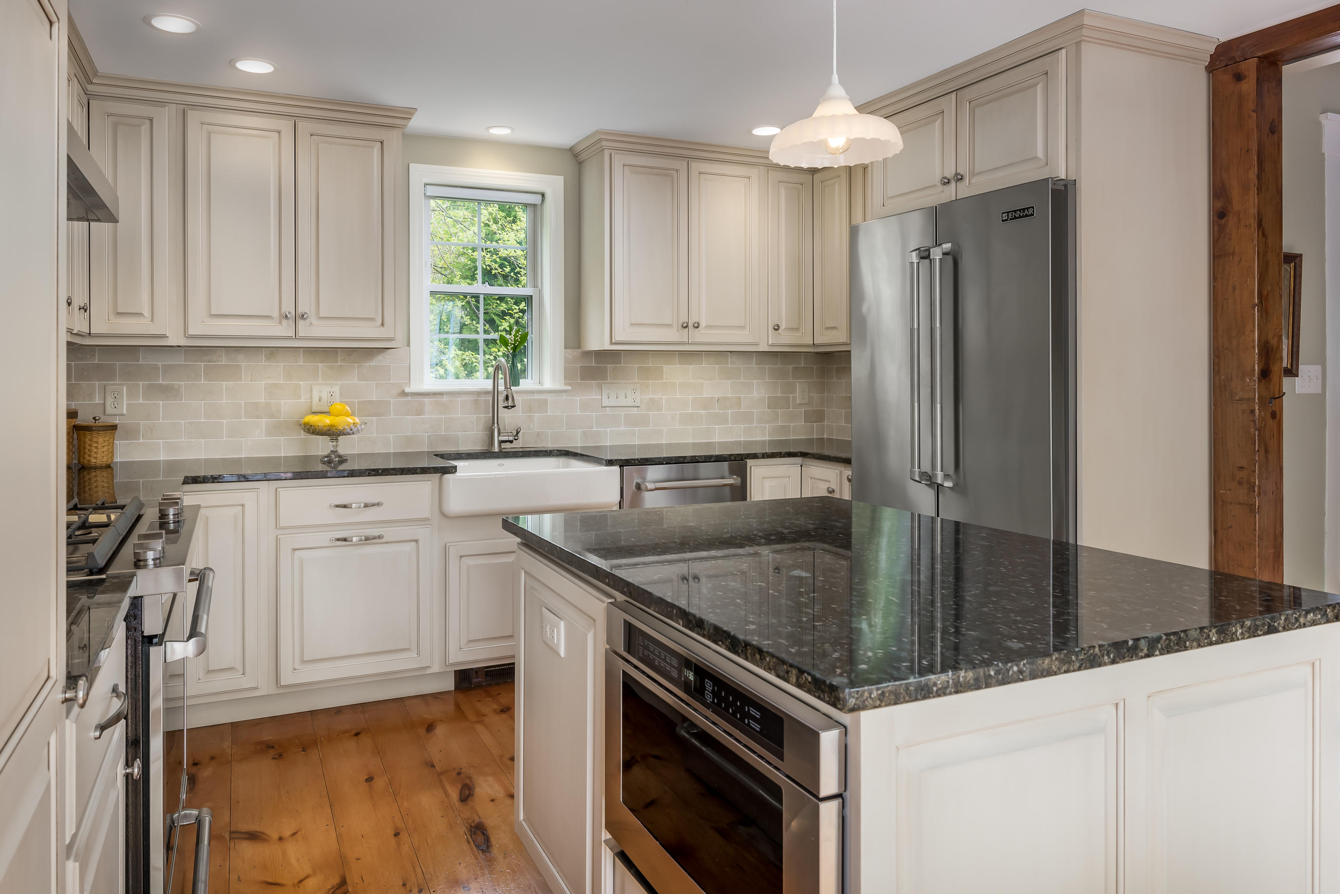 21 River Road Cape Neddick, ME 03902 - Photo 10 of 39 Kitchen
