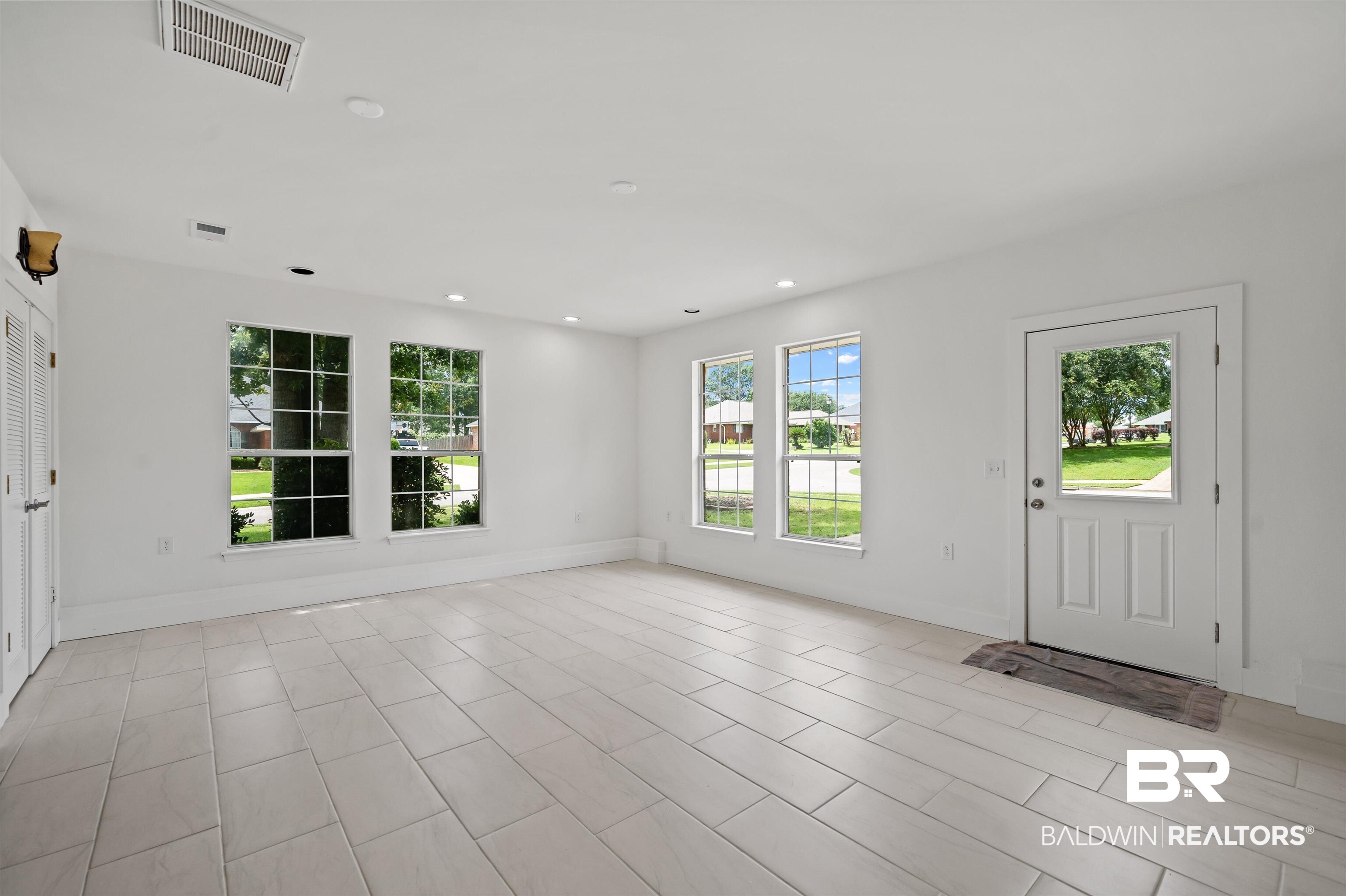 16362 Hamlet Lane Foley, AL 36535 - Photo 14 of 46 Bonus room