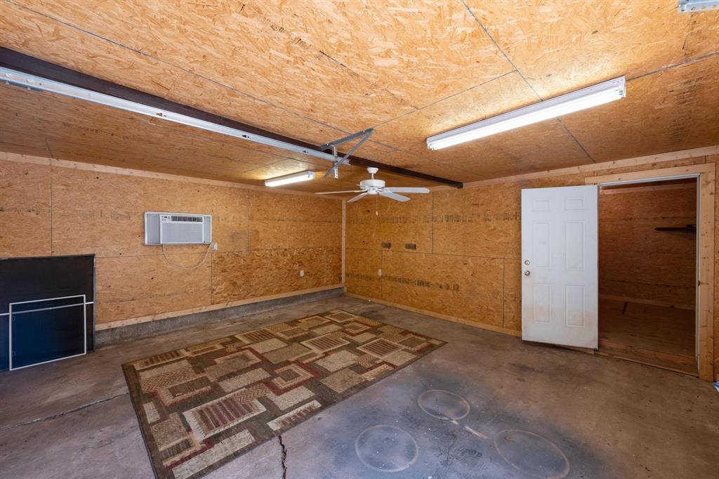 402 South Red River Street Henrietta, TX 76365 - Photo 9 of 20 a view of a room with natural light
