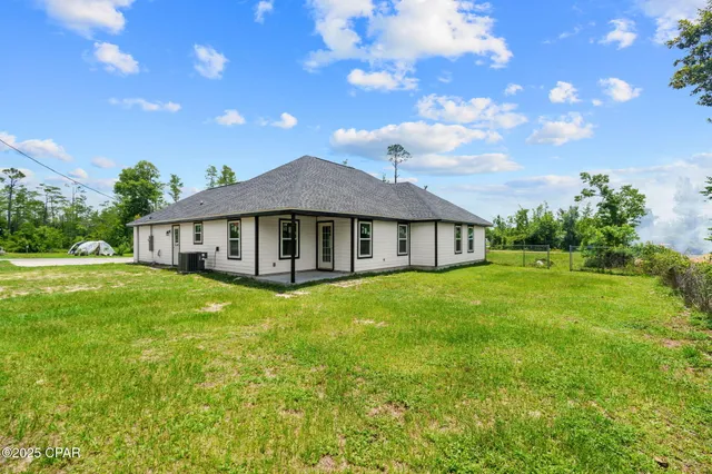 $319,900 | 8823 Seminole Street, Youngstown, FL 32466