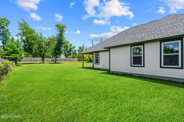 $319,900 | 8823 Seminole Street, Youngstown, FL 32466