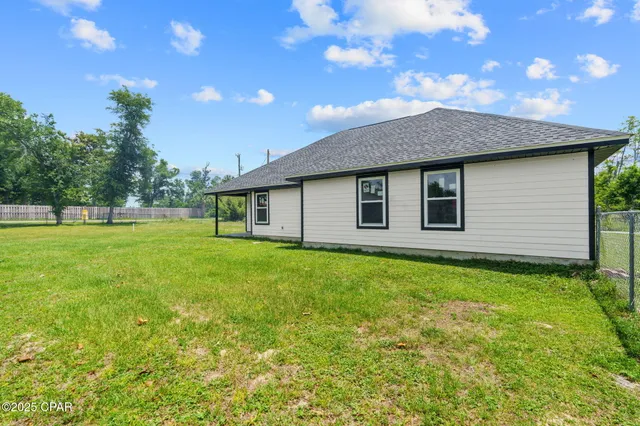 $319,900 | 8823 Seminole Street, Youngstown, FL 32466