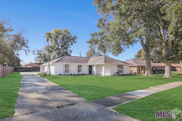 $1,975 | 1117 East Lynne Street, Gonzales, LA 70737