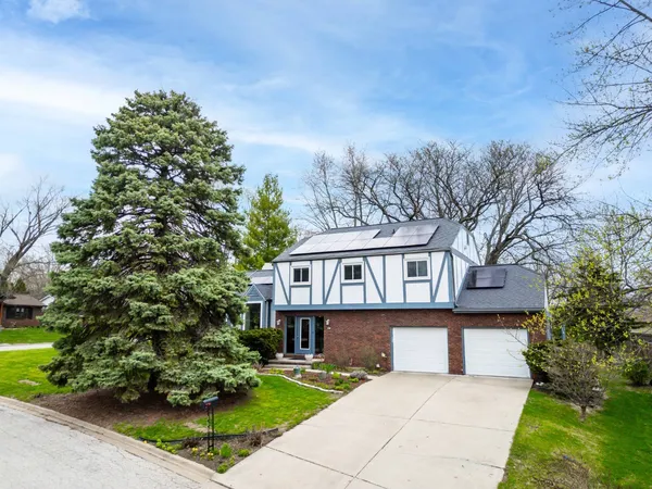 $320,000 | 300 Harper Court, Normal, IL 61761