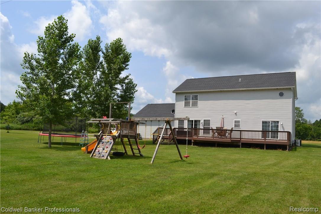 2453 Morris Road Lapeer, MI 48446 - Photo 25 of 32 DSC_0394.JPG