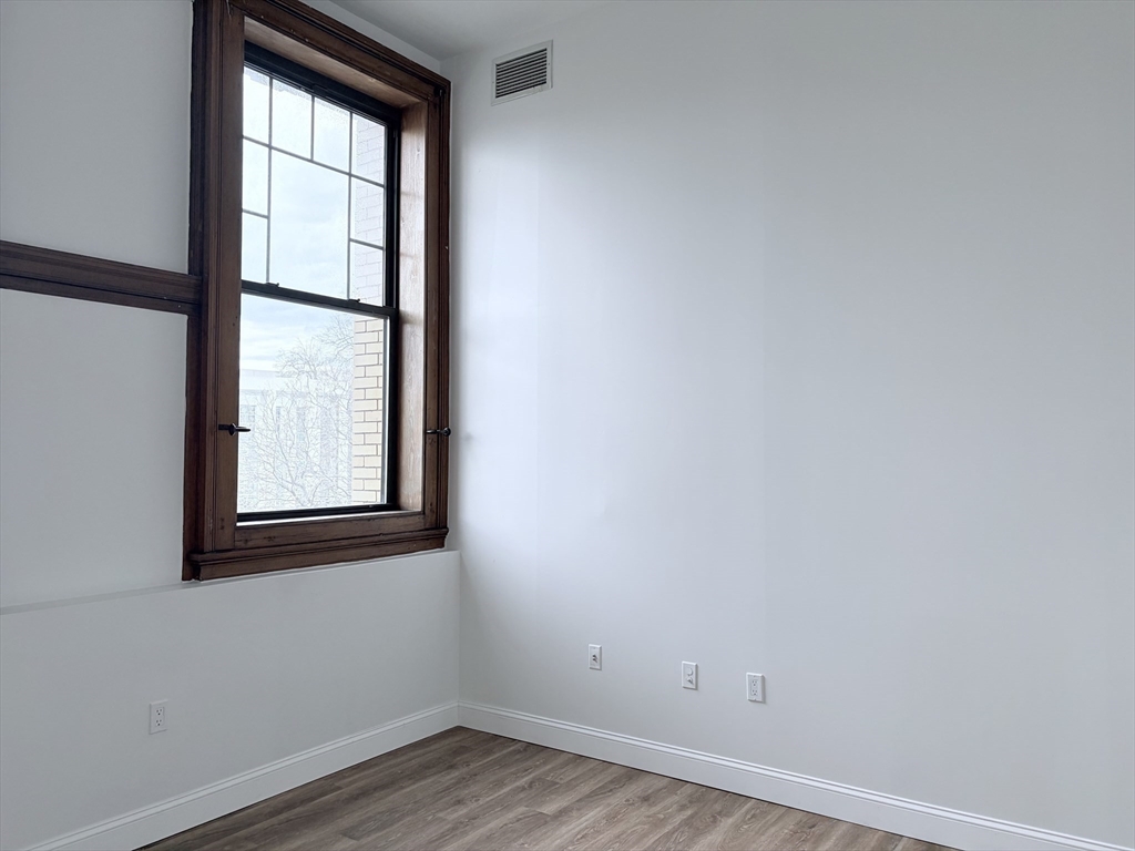 235 State Street, Unit 313 Springfield, MA 01103 - Photo 10 of 25