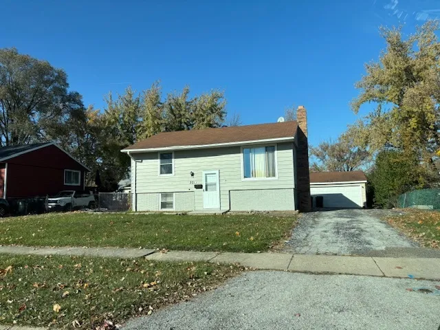 $2,600 | 201 East Rose Street, Glenwood, IL 60425