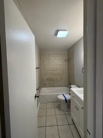 $2,600 | 201 East Rose Street, Glenwood, IL 60425