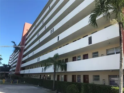 $180,000 | 1770 Northeast 191st Street, Unit 3161, Miami, FL 33179