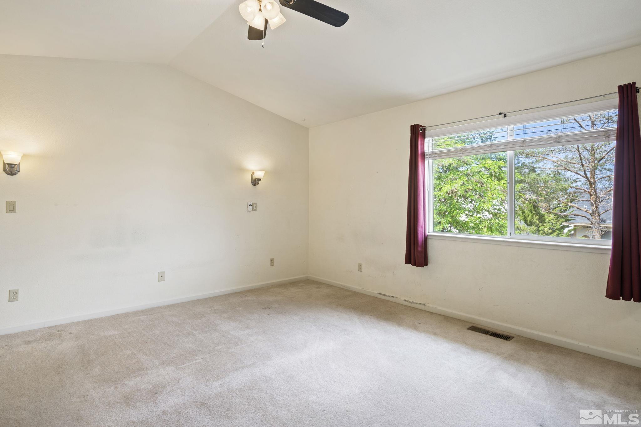 403 Aspen Drive Dayton, NV 89403 - Photo 20 of 36 en empty room with windows