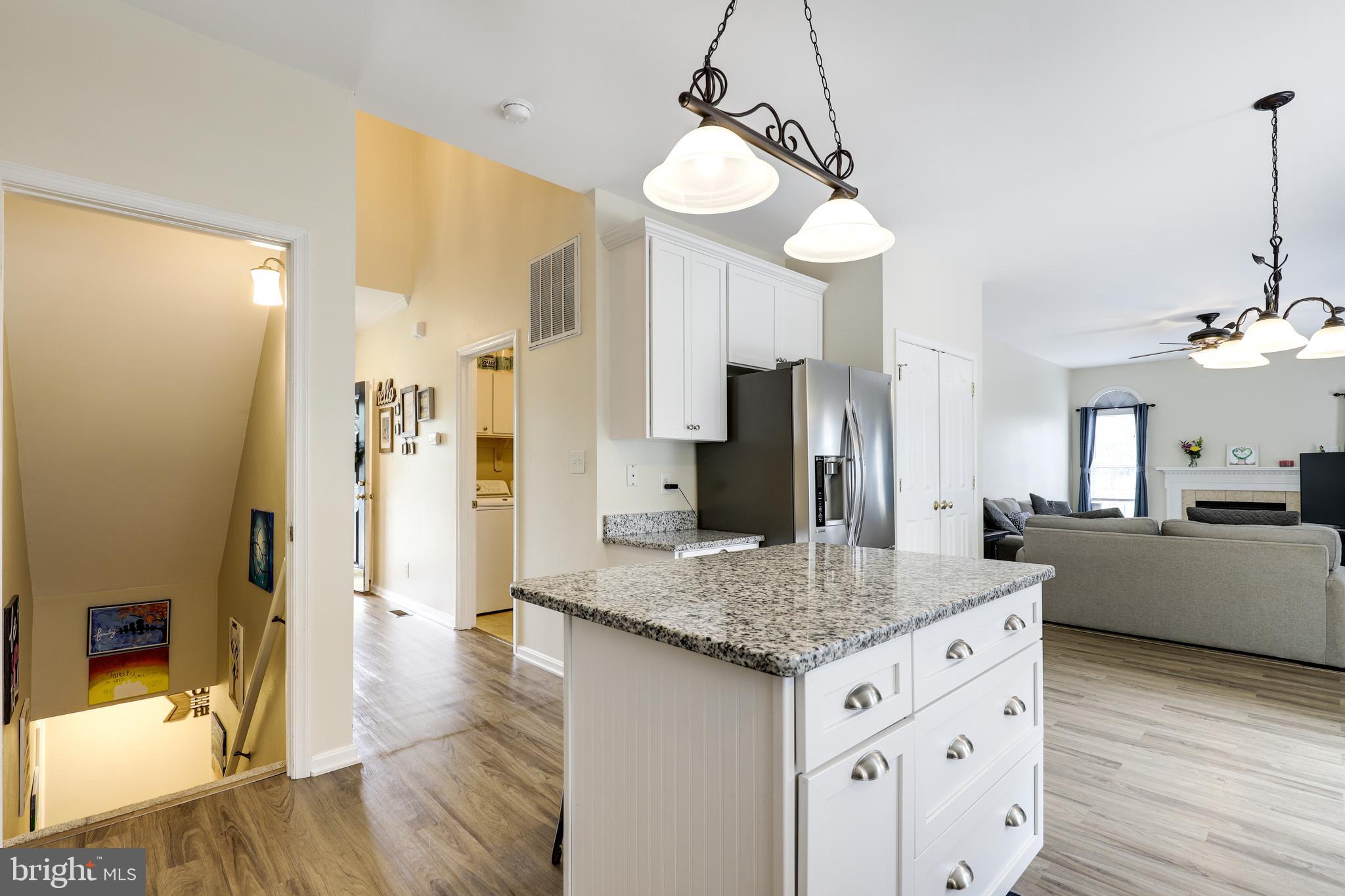 29 Cavalry Ridge Road Fredericksburg, VA 22405 - Photo 7 of 50 Kitchen Island