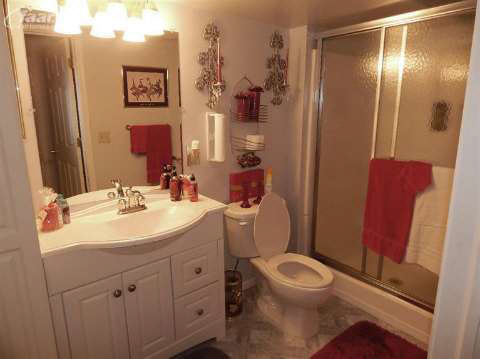 1136 Heatherwoode Road Flint, MI 48532 - Photo 16 of 19 20398637-15.JPG