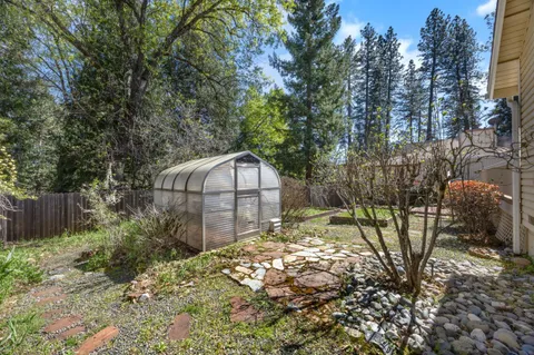 a picture of a wall with a white wall