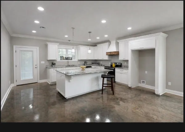 $298,000 | 120 Hulin, Pineville, LA 71360