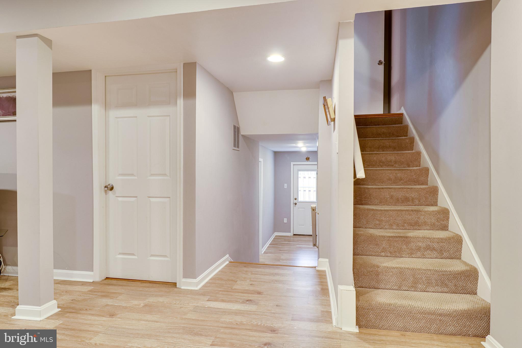 8065 Powderbrook Lane Springfield, VA 22153 - Photo 24 of 37 Gallery Image 24