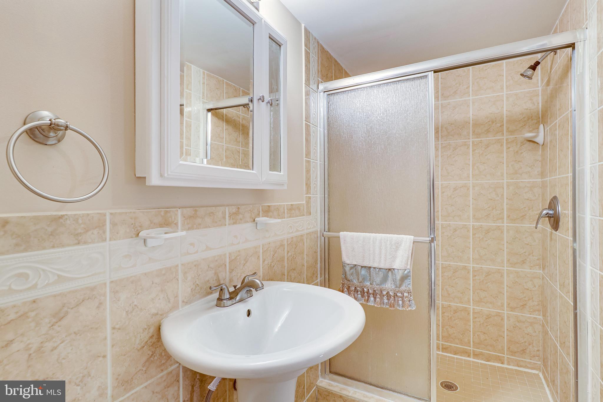 8065 Powderbrook Lane Springfield, VA 22153 - Photo 31 of 37 Basement Full Bathroom!