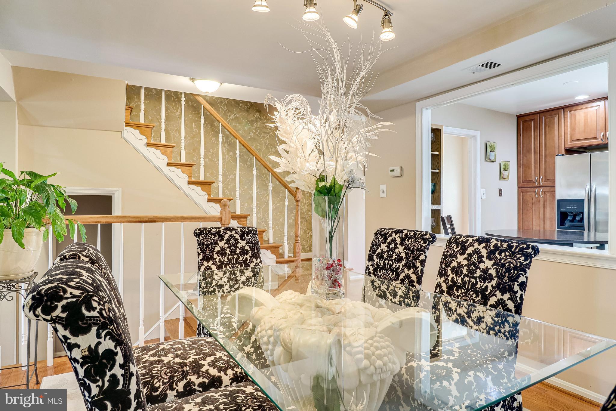 8065 Powderbrook Lane Springfield, VA 22153 - Photo 8 of 37 Gallery Image 8