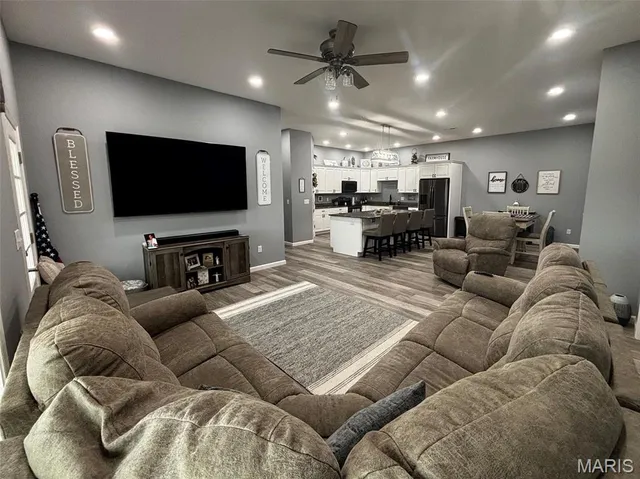 $799,900 | 25371 Audrain Road 808, Mexico, MO 65265