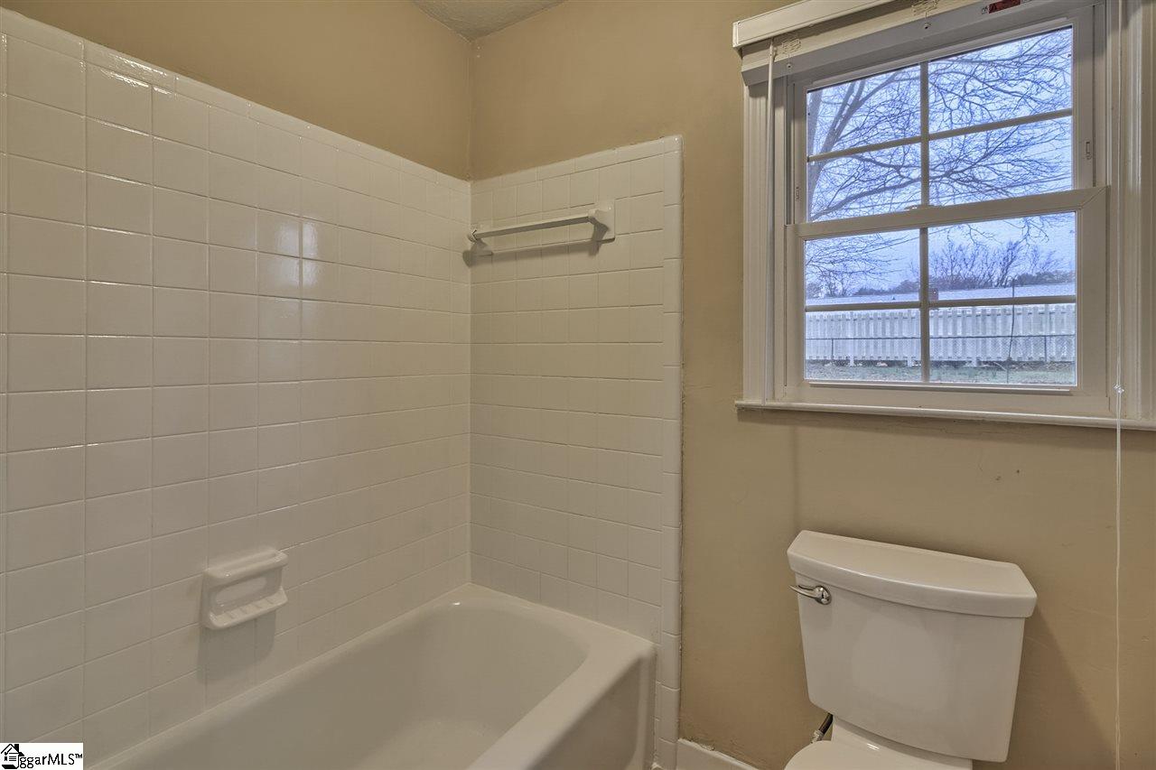 105 Bransfield Road Greenville, SC 29615 - Photo 18 of 23 Gallery Image 18