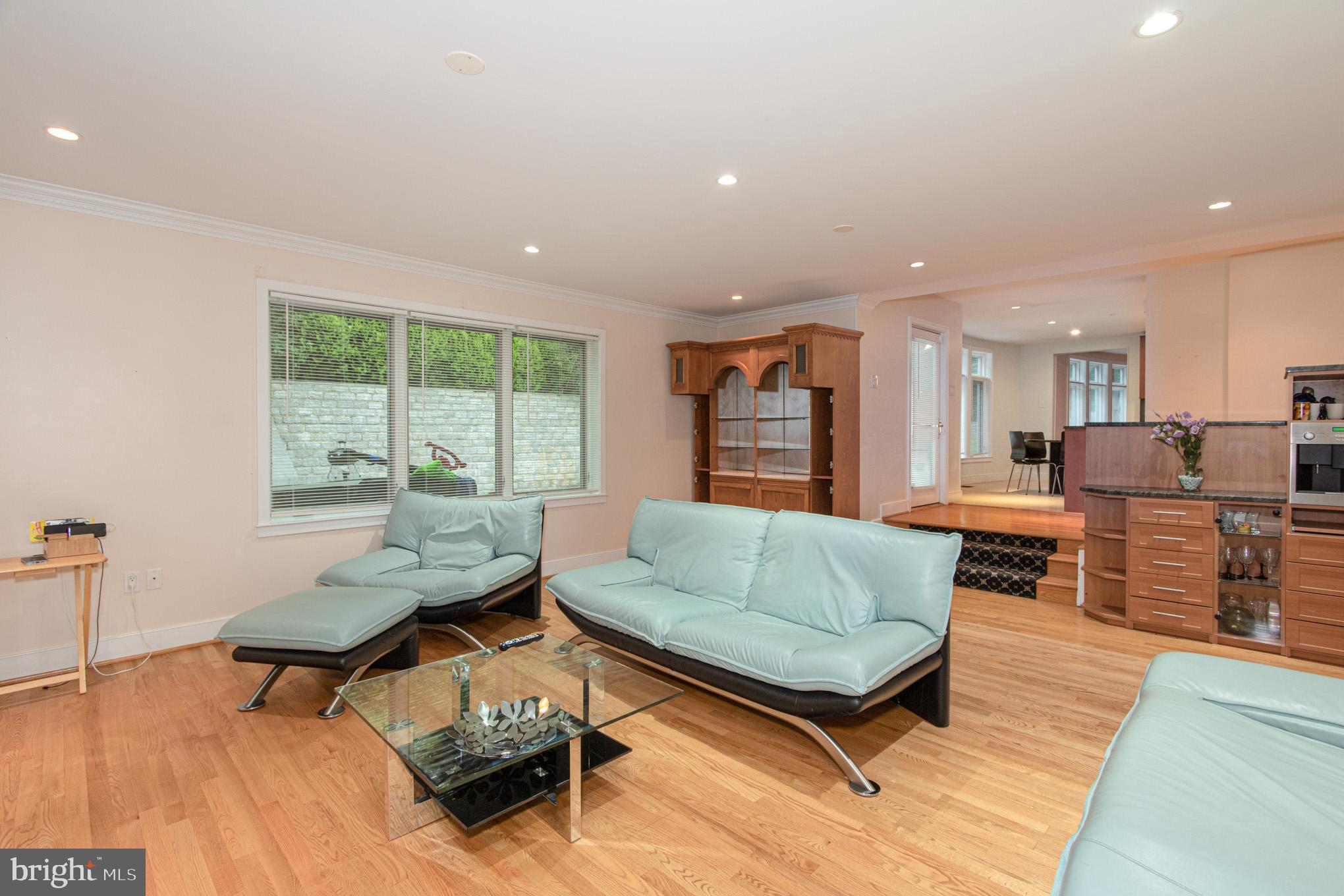 7612 Dwight Drive Bethesda, MD 20817 - Photo 11 of 35