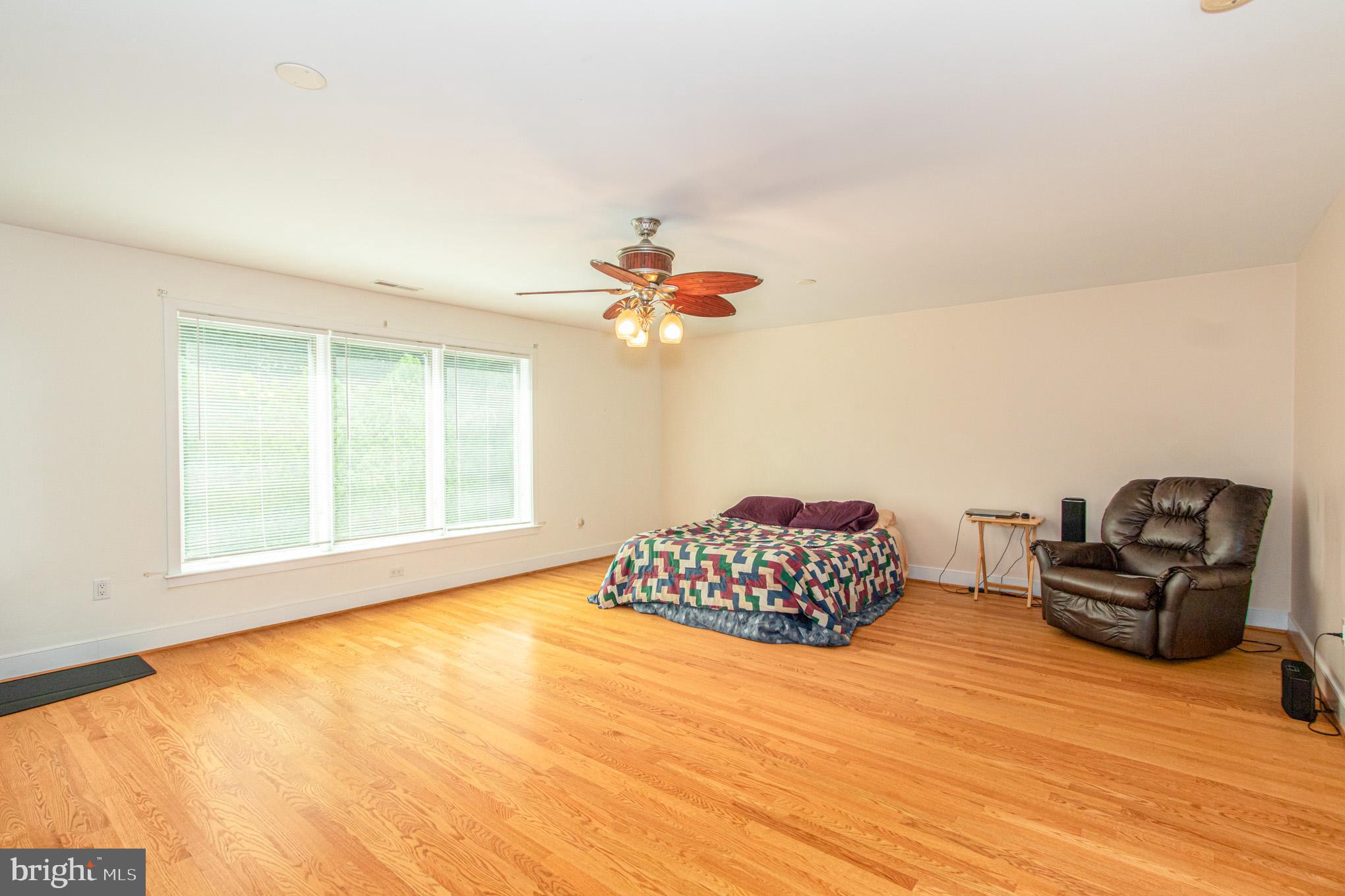 7612 Dwight Drive Bethesda, MD 20817 - Photo 16 of 35