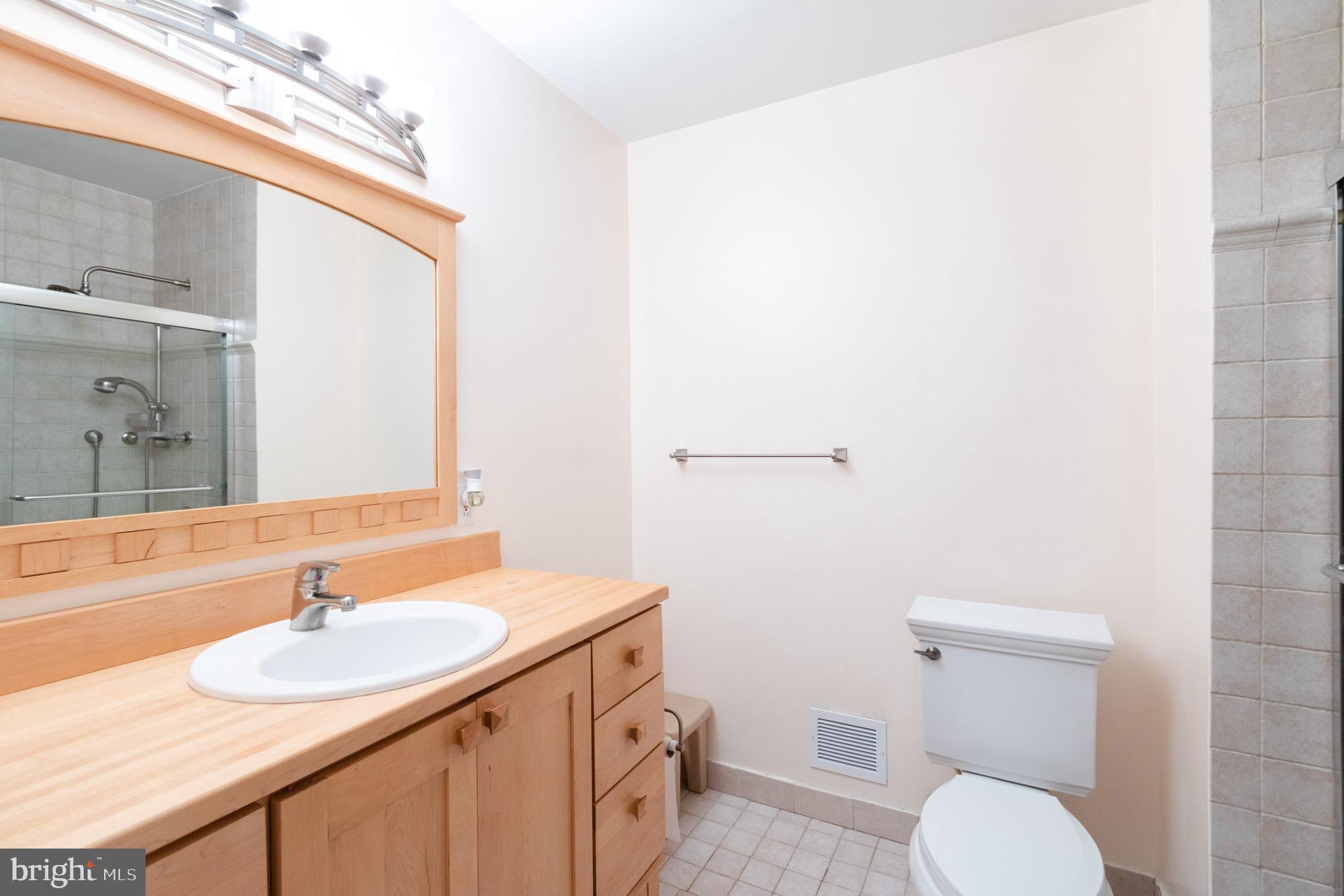 7612 Dwight Drive Bethesda, MD 20817 - Photo 25 of 35