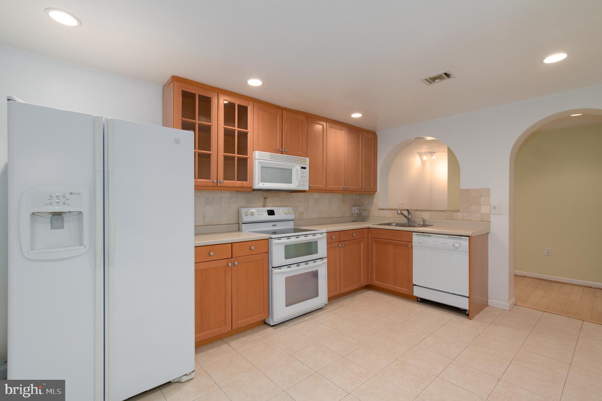 7612 Dwight Drive Bethesda, MD 20817 - Photo 28 of 35 Lower level kitchen
