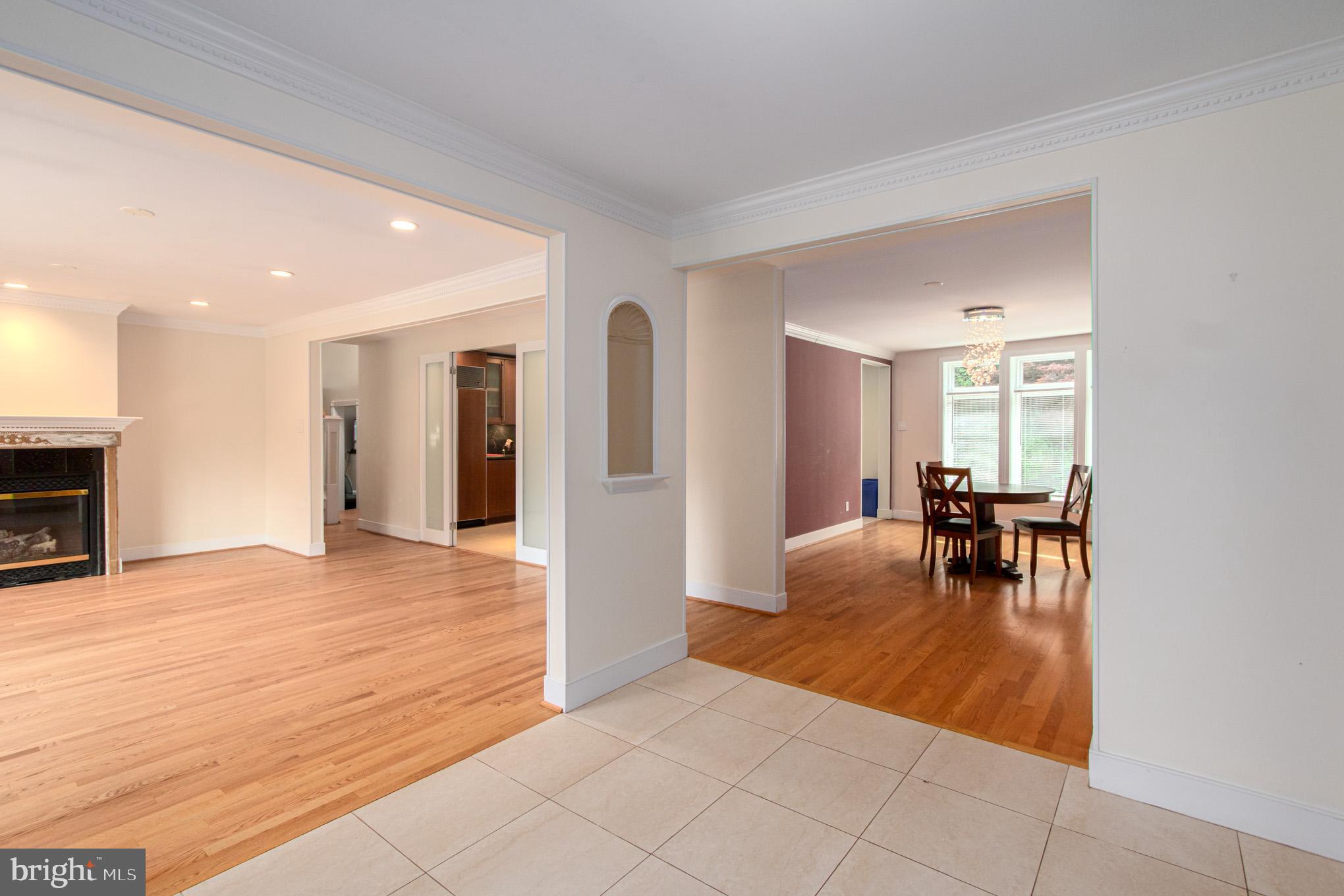 7612 Dwight Drive Bethesda, MD 20817 - Photo 3 of 35